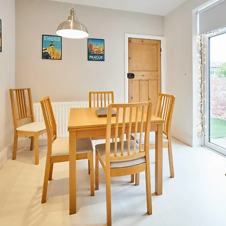 別荘 Host & - Bristol Avenue *