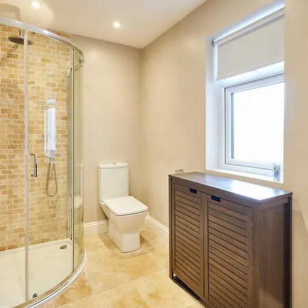 Host & - Bristol Avenue ソルトバーン・バイ・ザ・シー