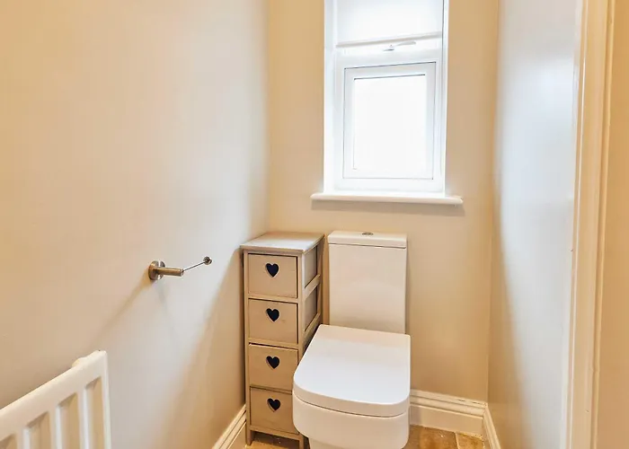 Host & - Bristol Avenue Saltburn-by-the-Sea