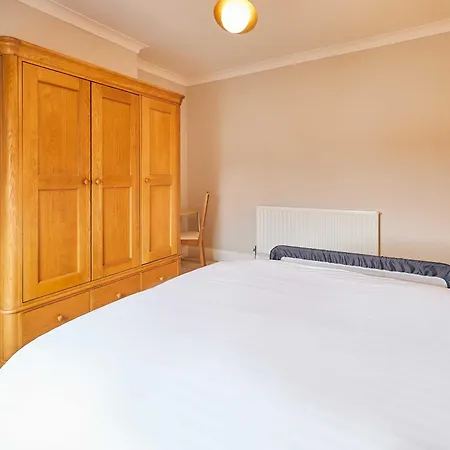 펜션 Host & - Bristol Avenue